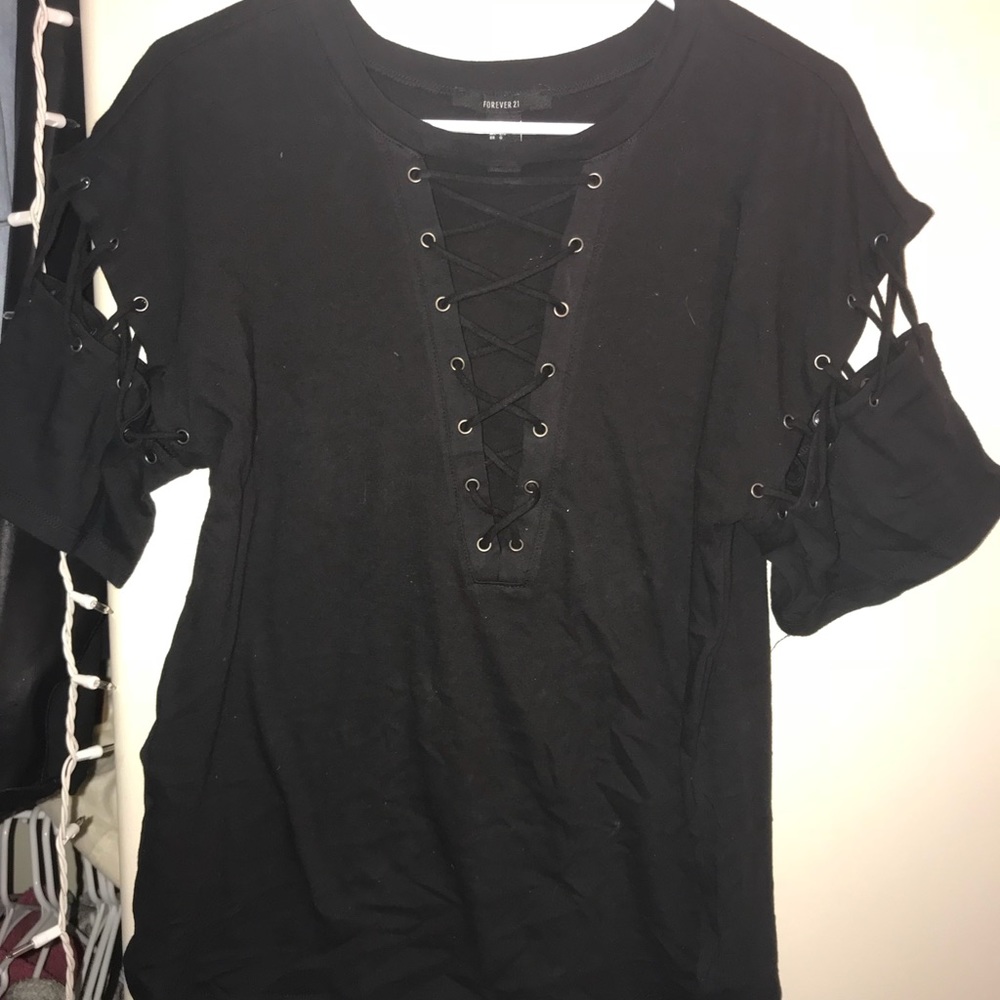 Oversized Tie up grommet T-shirt